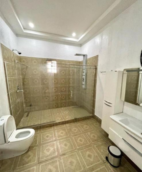 Royal Cribs